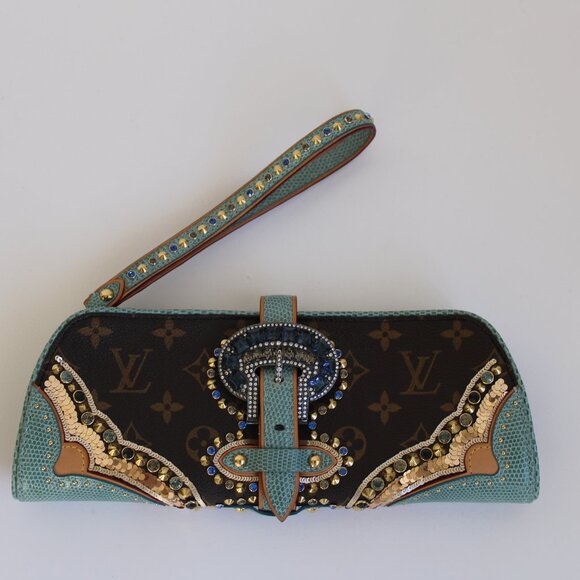 Louis Vuitton Lizard Embellished Les Extraordinaires Clutch - Picture 1 of 16
